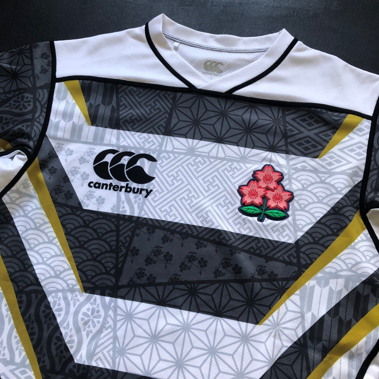 Japan Emerging Blossoms Rugby Team Jersey 2022/23 Small Underdog Rugby - The Tier 2 Rugby Shop