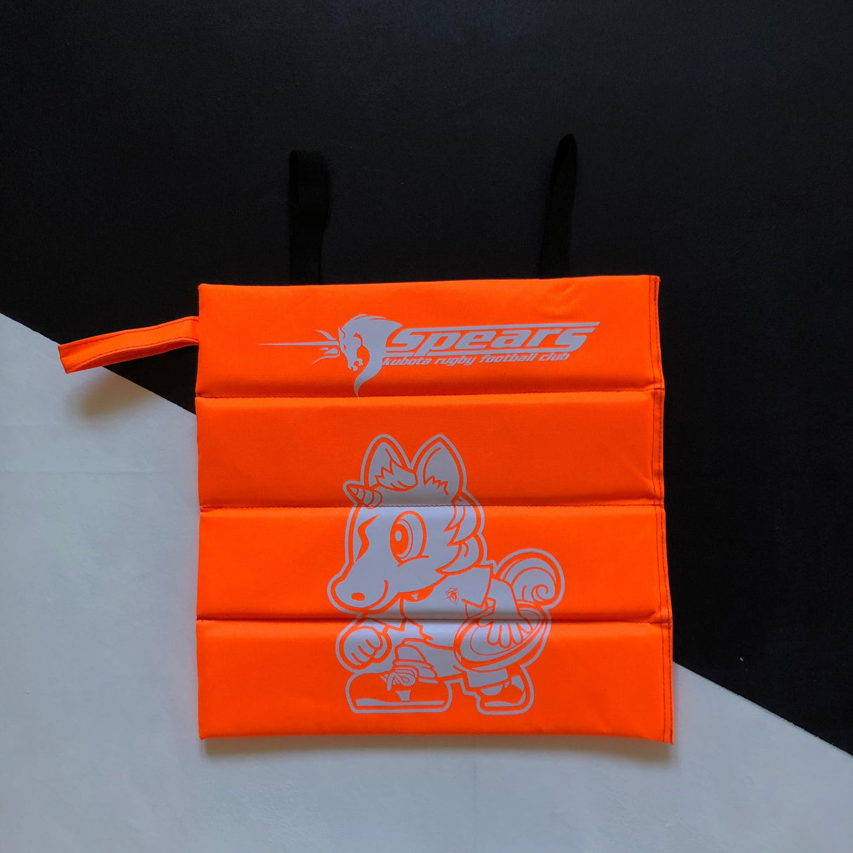 Kubota Spears Supporters Childrens Seat Mat Underdog Rugby - The Tier 2 Rugby Shop