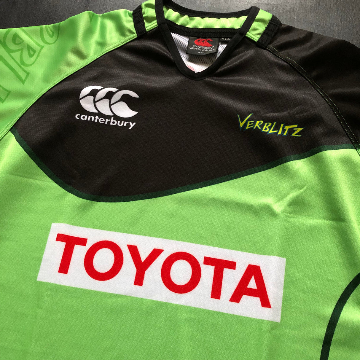 Toyota Verblitz Rugby Team Training Jersey (Japan Top League) Medium Underdog Rugby - The Tier 2 Rugby Shop