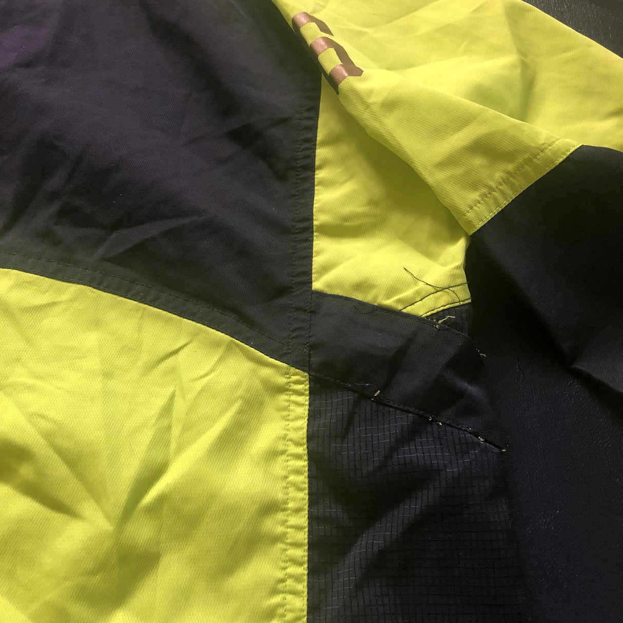 Toyota Verblitz Training Pullover Player Worn 5L Underdog Rugby - The Tier 2 Rugby Shop