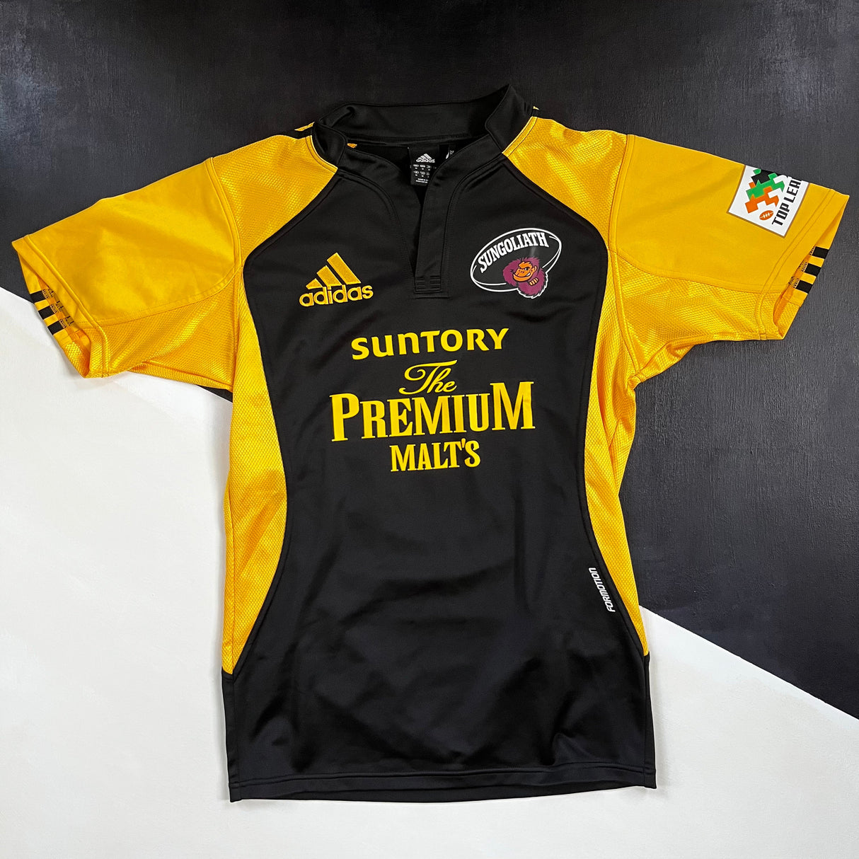 Suntory Sungoliath Rugby Team Jersey 2012 Medium Underdog Rugby - The Tier 2 Rugby Shop