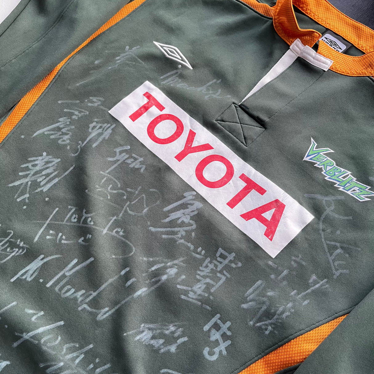 Toyota Verblitz Rugby Team Jersey Match Worn and Signed Medium Underdog Rugby - The Tier 2 Rugby Shop