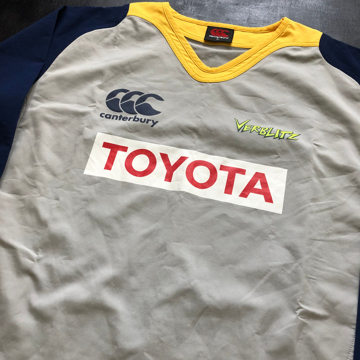 Toyota Verblitz Rugby Team Training Pullover (Japan Top League) 3L Underdog Rugby - The Tier 2 Rugby Shop