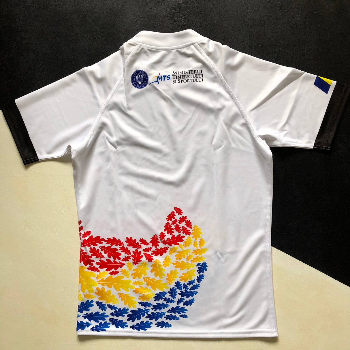 Romania National Rugby Team Jersey 2020 Signed XL Underdog Rugby - The Tier 2 Rugby Shop 