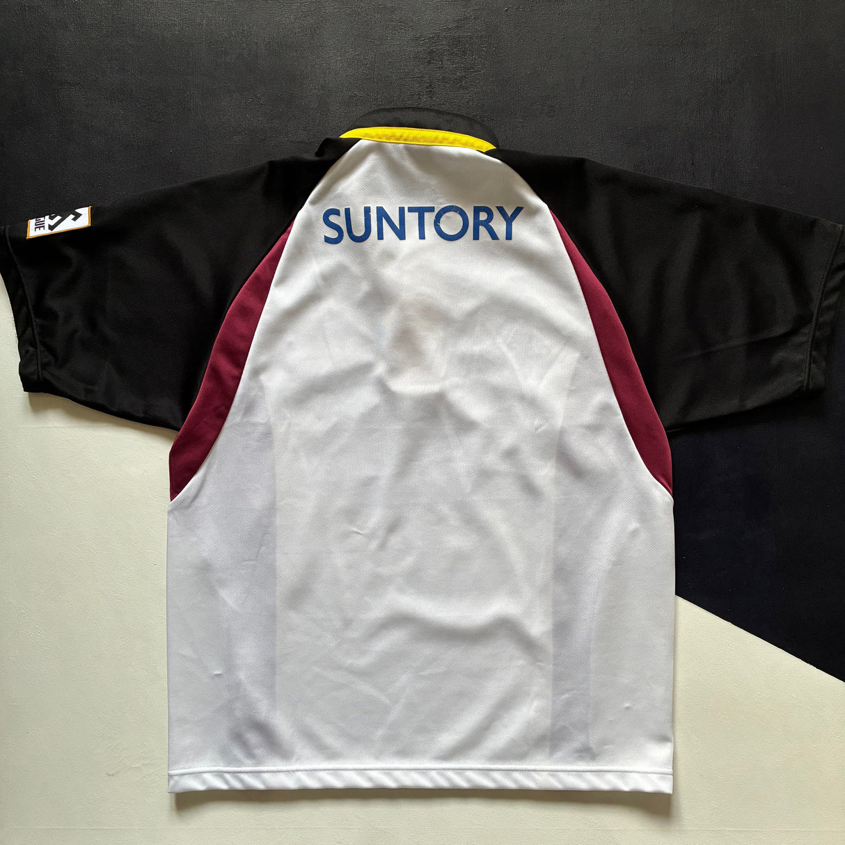 Suntory Sungoliath Rugby Team Jersey 2003 Medium Underdog Rugby - The Tier 2 Rugby Shop 