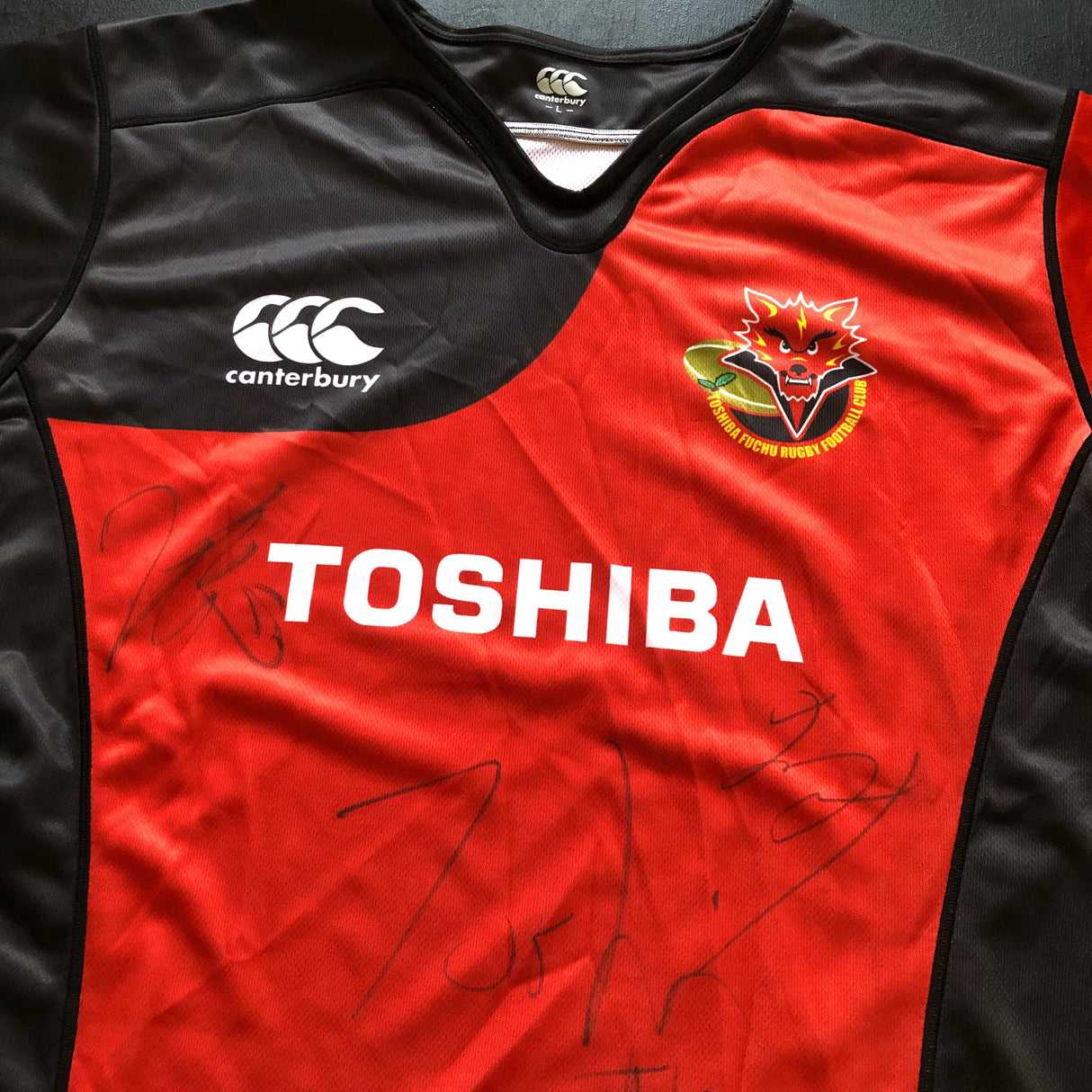 Toshiba Brave Lupus Tokyo Rugby Team Jersey 2016 Large (Signed) Underdog Rugby - The Tier 2 Rugby Shop 