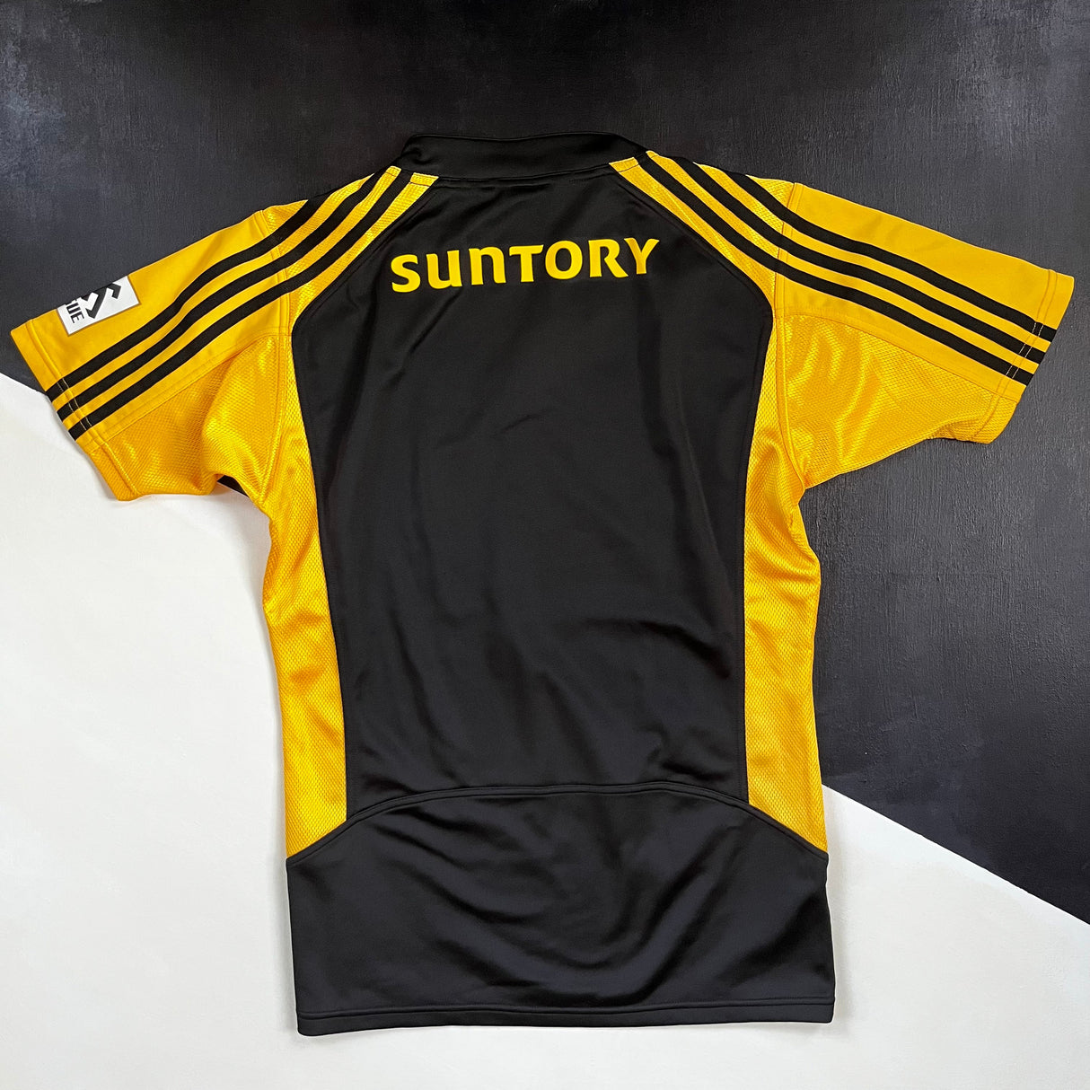 Suntory Sungoliath Rugby Team Jersey 2012 Medium Underdog Rugby - The Tier 2 Rugby Shop 